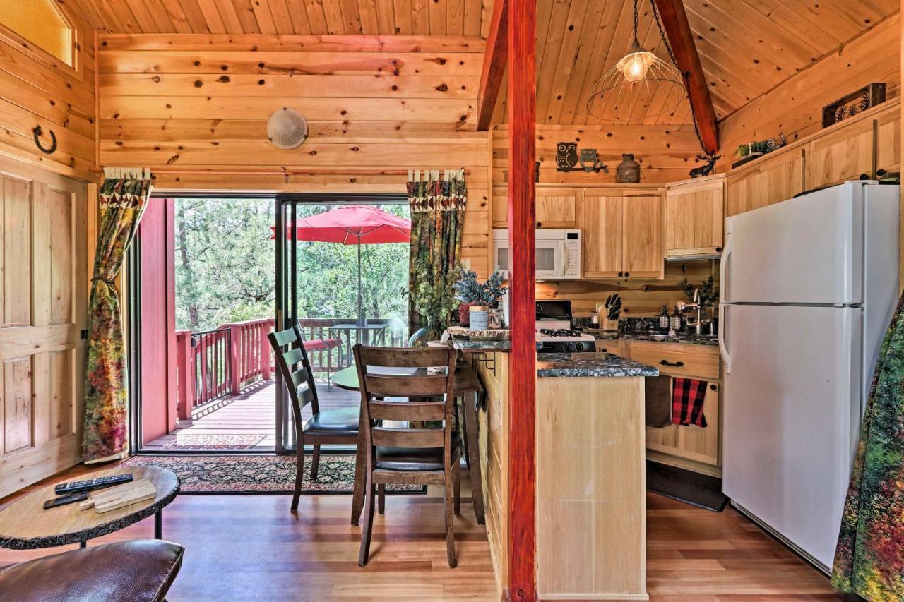 Romantic Strawberryandpine Studio Cabin With Deck! Exterior photo