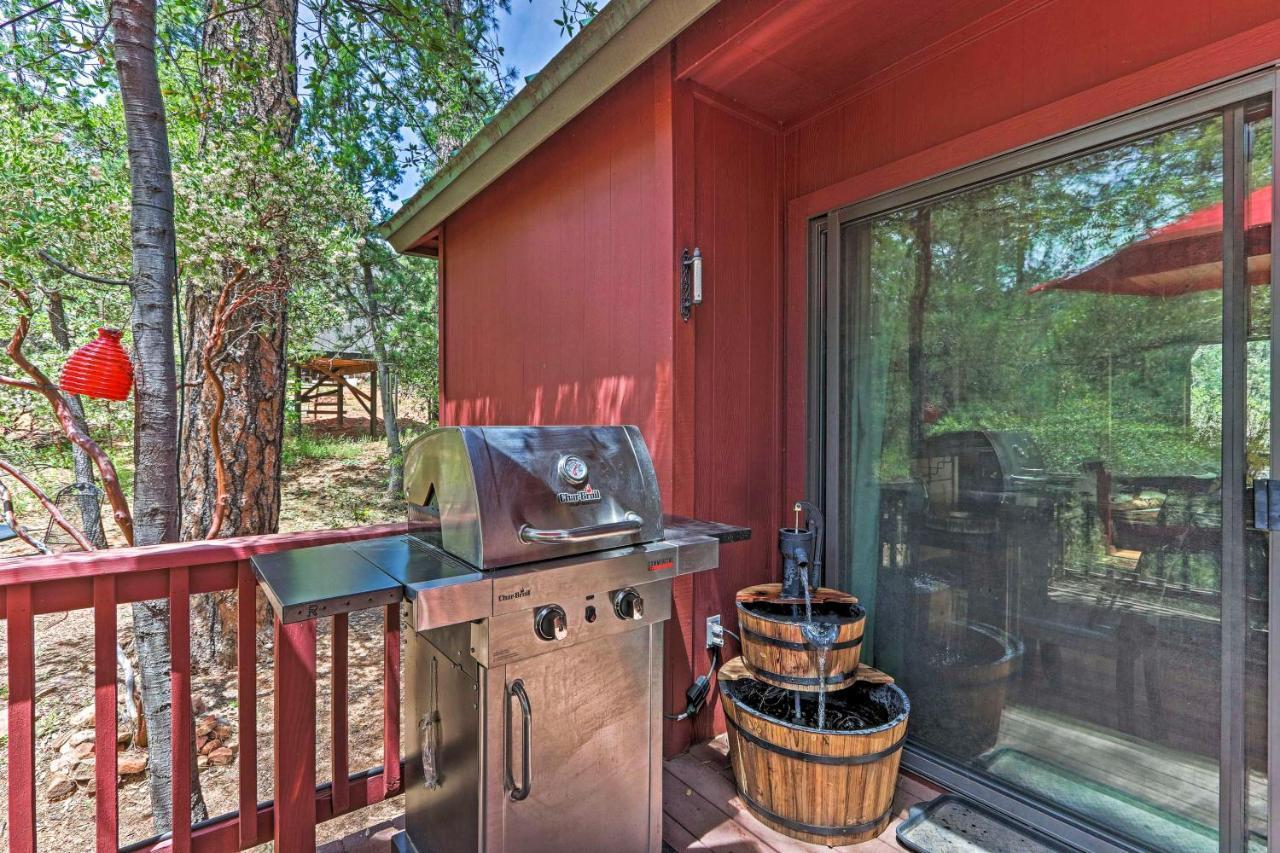 Romantic Strawberryandpine Studio Cabin With Deck! Exterior photo
